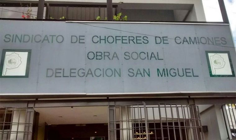 Allanaron el sindicato camioneros de San Miguel