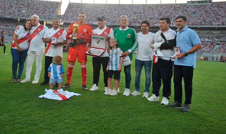 River Homenajeó A Los Campeones Del Mundo Con La Presencia De Passarella En El Monumental