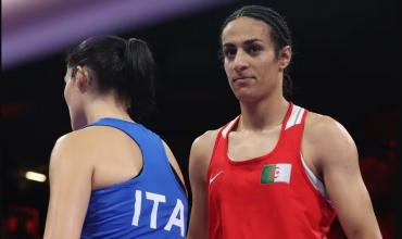 Una boxeadora italiana abandonó a los 46 segundos contra una peleadora argelina que no superó las pruebas de género: “No es justo”