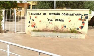 Denuncian presencia de combi “extraña” en cercanías de la escuela de Gestión Comunitaria