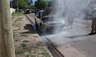 Capital: se incendió un vehículo en calle Beccar Varela y Acacias.