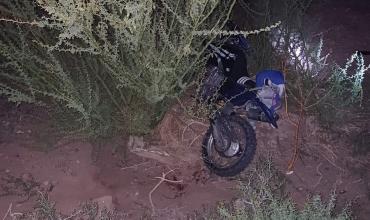 Un hombre perdió el control de su moto y cayó al asfalto en ruta nacional 76