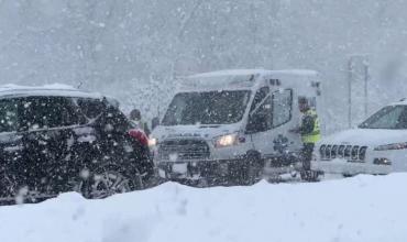 Estado de Emergencia en Nueva York por Tormenta de Nieve: Acumulaciones de hasta 1,83 metros