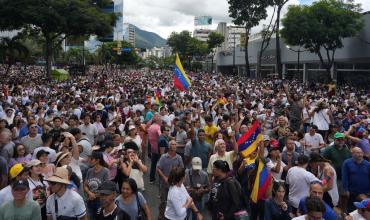 Maduro anunció movilizaciones populares en Venezuela para garantizar su juramento