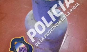 Policía recupera una garrafa de 10 kg durante operativo en el barrio Futuro 