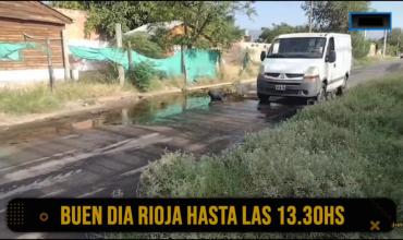 Vecinos denuncia gran pérdida de agua en zona sur