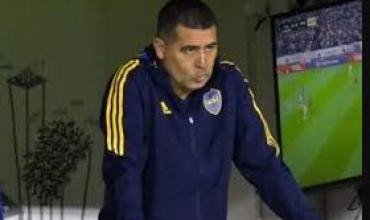 Riquelme entró al vestuario de Boca tras la derrota y liquidó a los jugadores: "Fuimos un desastre"