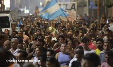 Temor y masiva protesta por el posible cierre de Granja Tres Arroyos, la principal avícola de la Argentina