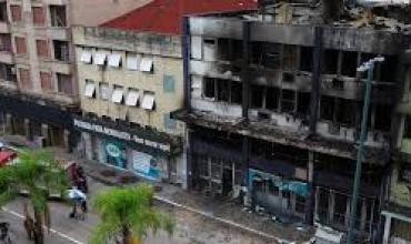 Al menos cuatro muertos y varios heridos deja incendio intencional de un albergue en Brasil