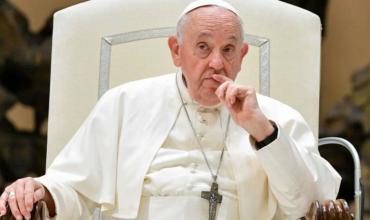 El papa Francisco continúa mostrando "mejorías graduales" en su internación