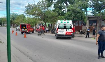 Siniestro vial en Avenida San Nicolás de Bari deja un motociclista herido 