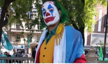 Detuvieron al "Joker argentino" tras agredir a un policía