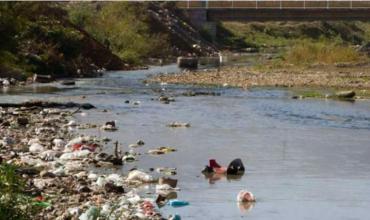 Preocupación en Salta: una ciudad boliviana envía sus desechos cloacales al territorio argentino