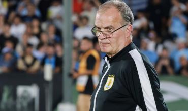 Bielsa se fue preocupado tras la derrota de Uruguay: “Lo negativo es la falta de peligrosidad"