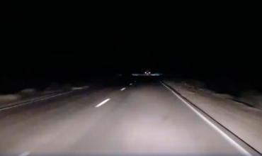 Aberrante: una madre empujó a su hija de 2 años a la ruta en un intento de asesinato