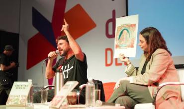Juan Grabois presentó "Argentina Humana" en la Feria del Libro: "Vamos a ir como una locomotora por todo lo que nos sacaron"