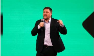 En su cierre de campaña, Santoro convocó a "peronistas, radicales y liberales con sentido social"