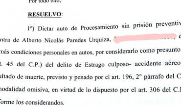 Procesan a Alberto Paredes Urquiza por la tragedia aérea de Villa Castelli y dictan falta de mérito para seis imputados