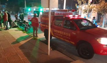 Siniestro vial entre dos motocicletas en el cruce de Luis Vernet y René Favaloro