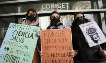 La comunidad científica se movilizó en todo el país para visibilizar la falta de inversión en el sector