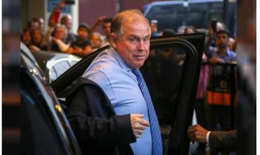Cancillería gasta $183 millones en autos blindados, vans y choferes para funcionarios e invitados especiales