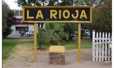 Demoraron a una mujer por entorpecer un procedimiento policial