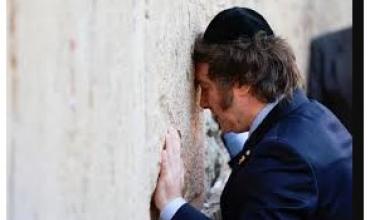 Milei llegó a Jerusalén y fue a rezar al Muro de los Lamentos junto a su comitiva oficial