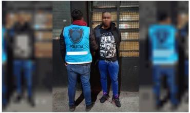 Insólito: debía estar con prisión domiciliaria por narco y lo encontraron vendiendo droga en Constitución