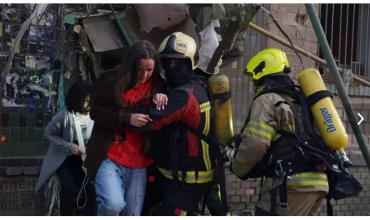 Rusia intensifica sus ataques aéreos y provoca al menos 9 muertos en Kyiv