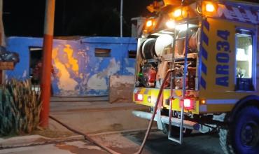 Principio de incendio en una vivienda del barrio Islas Malvinas: no hubo heridos