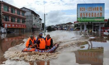 China: Más de 80.000 evacuados por graves inundaciones en el suroeste del país