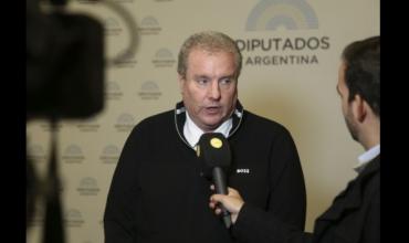 Con Alperovich en la mira, Milman insiste en cambiar a 75 años la edad mínima para la domiciliaria