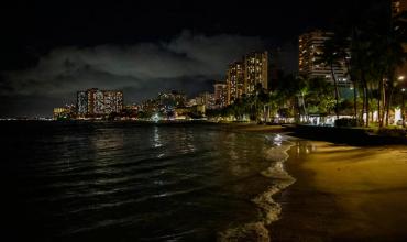 Hawaii recibe las primeras olas del tsunami generado por el terremoto de 8.8 en Rusia