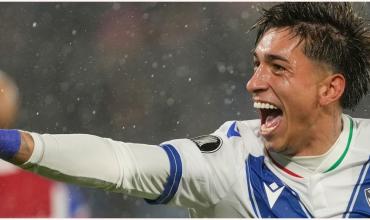 Bajo un diluvio, Vélez le ganó 2-0 a Fortaleza y se metió en los cuartos de la Copa Libertadores