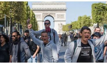 Fitch rebajó la calificación soberana de Francia