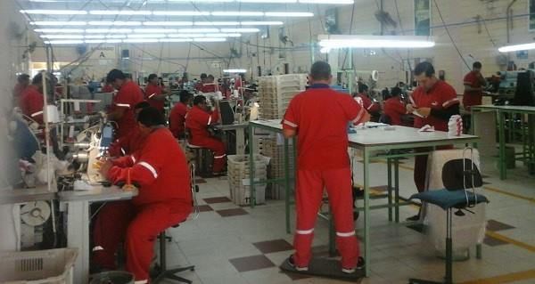 Quedaron en la calle 160 empleados de la empresa Puma — Efecto importaciones