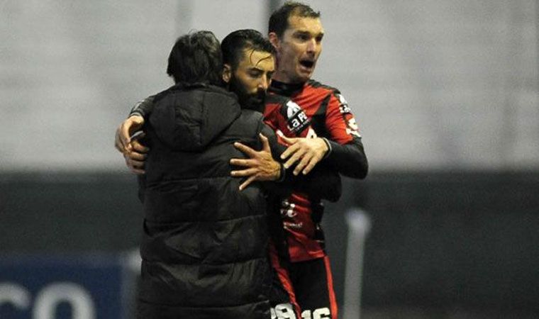 Patronato recibe a Argentinos con la intención de cambiar el rumbo Patronato recibe a Argentinos con la intención de cambiar el rumbo