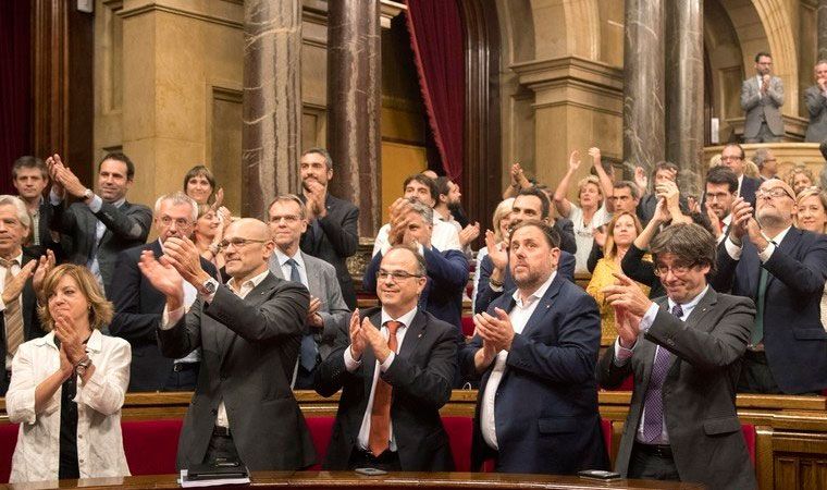 Fiscalía pide imputar a alcaldes catalanes que cedan locales para referéndum — VENEZUELA Fiscalía pide imputar a alcaldes catalanes que cedan locales para referéndum — VENEZUELA