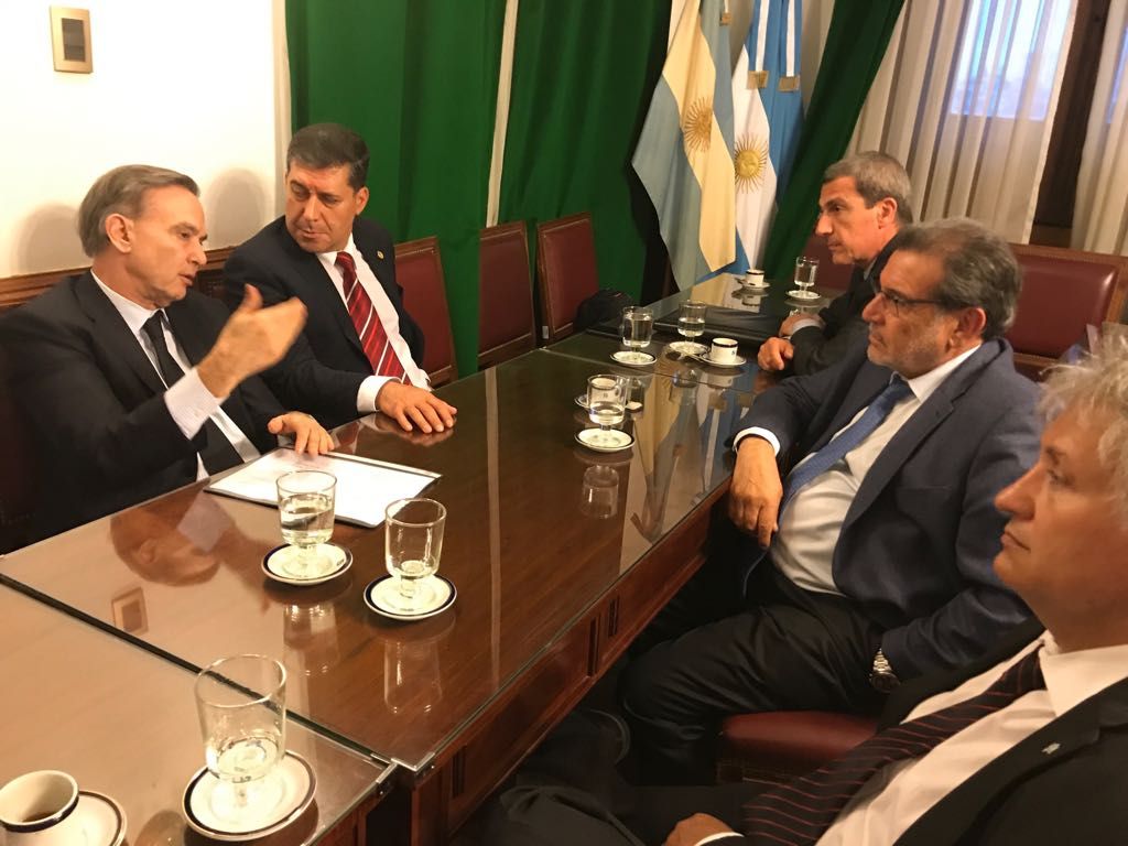 Massa respondió la carta abierta de Cristina con un flyer — Insólito Massa respondió la carta abierta de Cristina con un flyer — Insólito