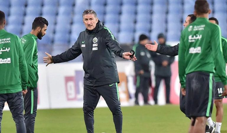 A siete meses del Mundial, Arabia Saudita echó a Bauza A siete meses del Mundial, Arabia Saudita echó a Bauza