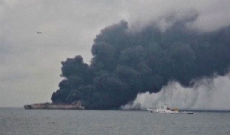 Choque de un petrolero y un carguero deja 32 desaparecidos en China