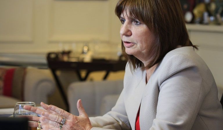El hijo de Patricia Bullrich presentó su renuncia