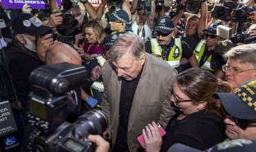 Arrestaron al ex número tres del Vaticano tras su condena por pedofilia