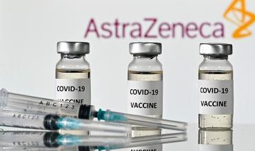 Arriban desde EEUU 843.000 dosis de AstraZeneca y otro lote de Sputnik desde Rusia