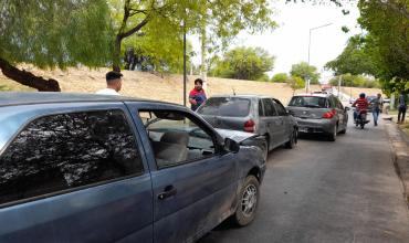 Choque en cadena entre tres automóviles: "Me quieren echar la culpa, la alcoholemia me dio negativo", dijo un conductor 