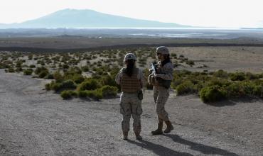 Chile militariza su frontera norte para frenar la migración irregular