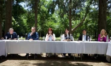 Cristina Kirchner, Sergio Massa y Axel Kicillof encabezan encuentro del PJ en Moreno
