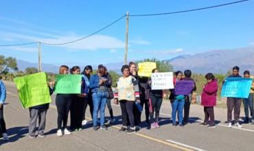 <br />
<b>Notice</b>:  Undefined index: url in <b>/var/www/fenix951/public/categoria.php</b> on line <b>97</b><br />
