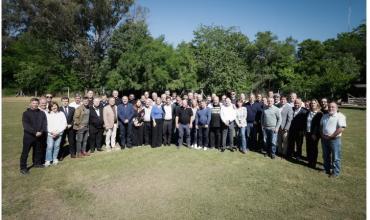 <br />
<b>Notice</b>:  Undefined index: url in <b>/var/www/fenix951/public/categoria.php</b> on line <b>97</b><br />
