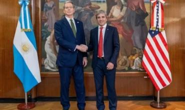 Estiman que Scott Bessent se habría desprendido de los pesos que compró antes de las elecciones